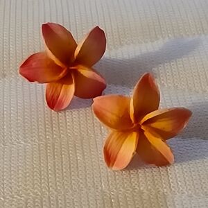 VINTAGE  Pink Plumeria Stud Earrings